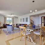 Eden Hill Luxury With Pool In Вилла Монемвазия