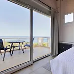 Вилла Eden Hill Luxury With Pool In *
