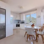 Eden Hill Luxury With Pool In Монемвазия