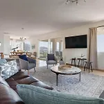 Eden Hill Luxury With Pool In * Монемвазия