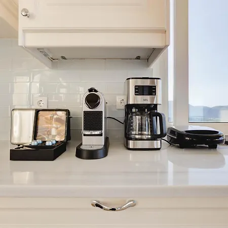 Eden Hill Luxury With Pool In Villa Monemvasia