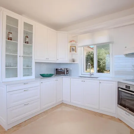 Eden Hill Luxury With Pool In Villa Monemvasia