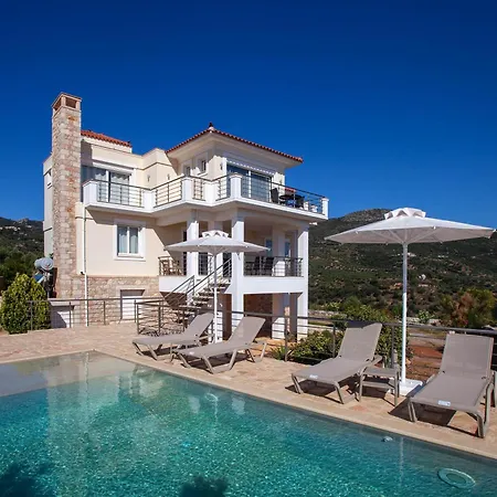 Eden Hill Luxury With Pool In Villa Monemvasia
