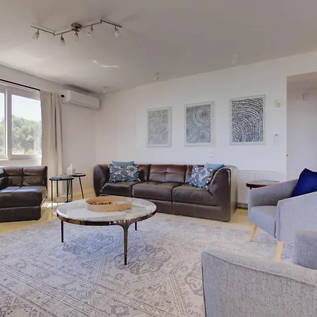 Eden Hill Luxury With Pool In וילה
