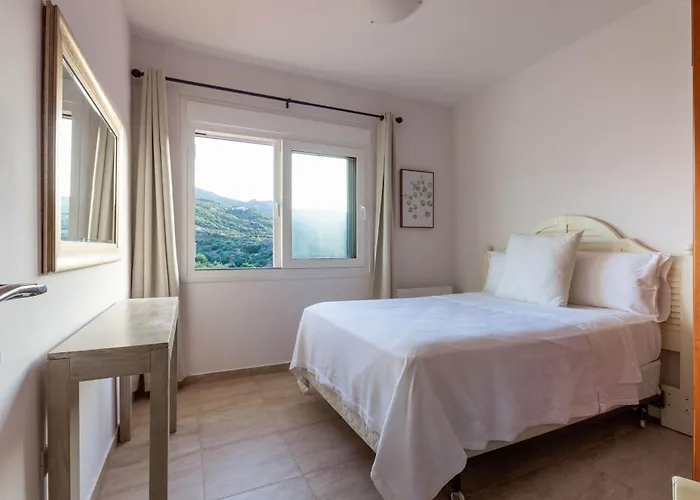 Eden Hill Luxury With Pool In *