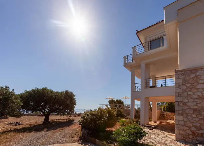 Eden Hill Luxury With Pool In *