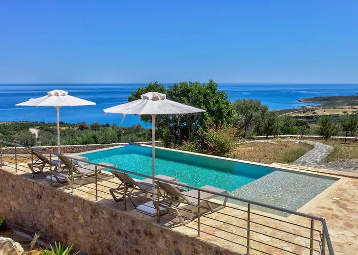 Eden Hill Luxury With Pool In * Monemvasía