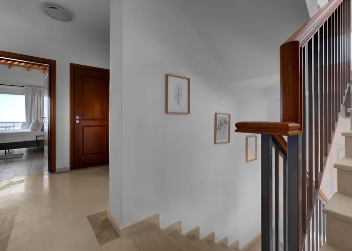 Villa Eden Hill Luxury With Pool In *