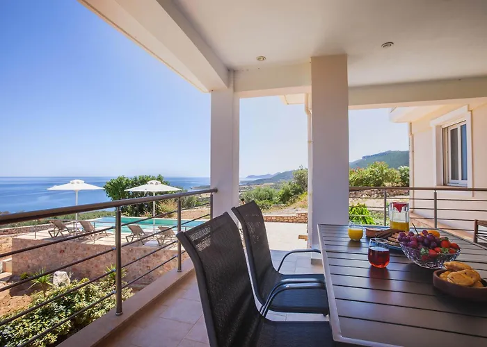 Eden Hill Luxury With Pool In * Monemvasía