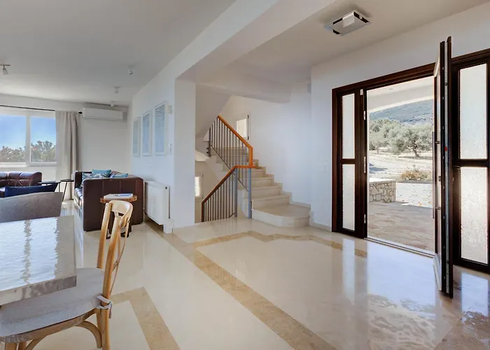 Eden Hill Luxury With Pool In